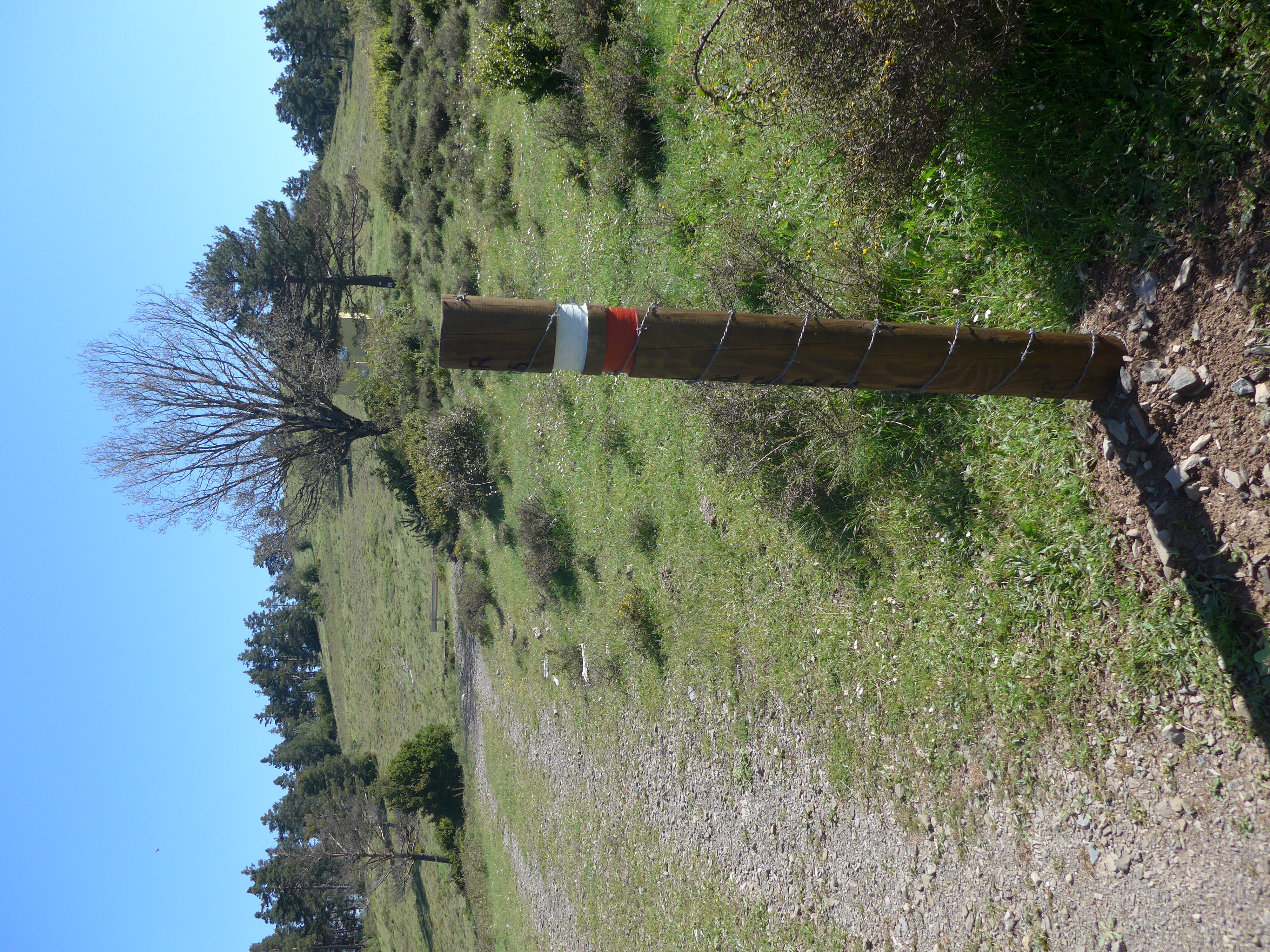 Baliza en zona de Larra