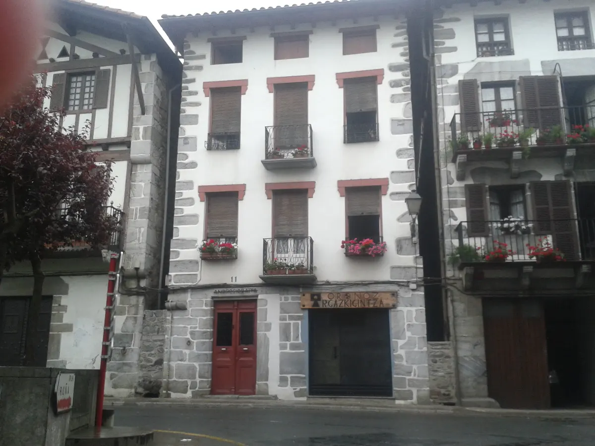 Lesaka