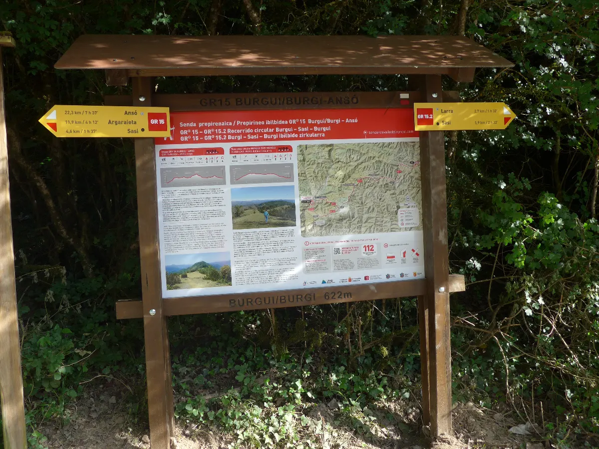 Panel en Burgui del GR 15