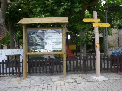 Panel y poste en Bakaiku