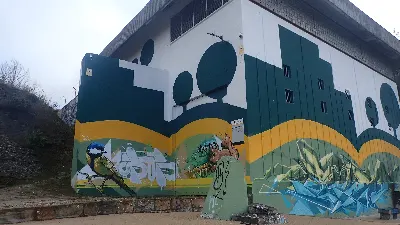 22